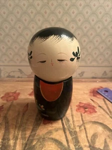 japanese wood doll - Picture 1 of 7