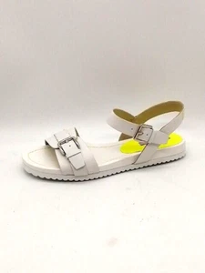 Isaac Mizrahi Womens Sandals Pamela White Leather Buckle Straps Flat Heel 9 NEW - Picture 1 of 11