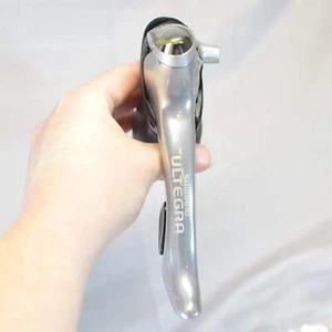 Cambio Shimano Ultegra 6500 ST-6510 DESTRO/POSTERIORE 9 velocità STI, 9/10 EXC+ - Foto 1 di 9
