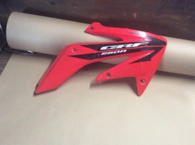 06 HONDA CRF 250R CRF250R CUBIERTA CUBIERTA DERECHA CARENADO FABRICANTE DE EQUIPOS ORIGINALES #19030-KRNA Foto 1 de 4