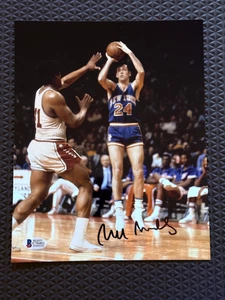 Bill Bradley signed Autogramm 8x10 Foto New York Knicks Beckett BAS - Bild 1 von 3
