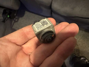 Jaguar & Land Rover Genuine L R Wing Mirror Tailgate Bumper Camera L8B219H422AD - Picture 1 of 2