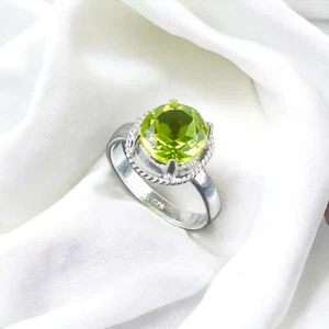 Peridot Natural Gemstone Ring for Women 925 Sterling Silver Cute Gift - Picture 1 of 6
