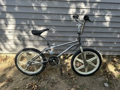 1987 GT Performer - Image 1 of 4