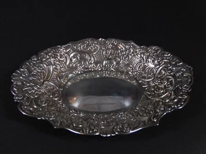 Antique English Sterling Oval Repousse Sweetmeat Bowl London 1893 Maker WC 5 ozt - Picture 1 of 6
