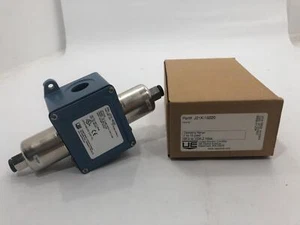 United Electric Differential Pressure Switch J21K-16020 1 to 15 PSID - Picture 1 of 5