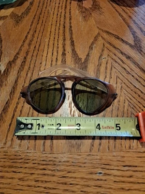 Gafas de sol antiguas montura de baquelita?  Foto 1 de 2