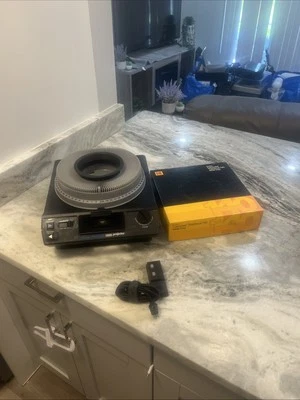 Kodak 5200 Carousel Slide Projector  w Remote Tested Working (Needs New  Bulb) - Image 1 of 4