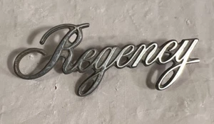 Letras de colección Oldsmobile Regency emblema 9621115 - Imagen 1 de 3