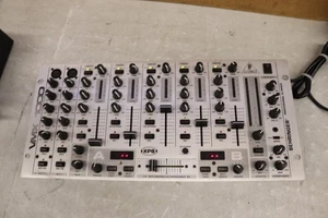 Behringer Pro Mixer VMX1000 7-Channel Rack-Mount DJ Mixer - Picture 1 of 8