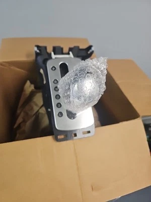 New OEM 2005-2010 PONTIAC G6 MALIBU AUTO TRANSMISSION FLOOR SHIFTER 25942680 - Image 1 of 4