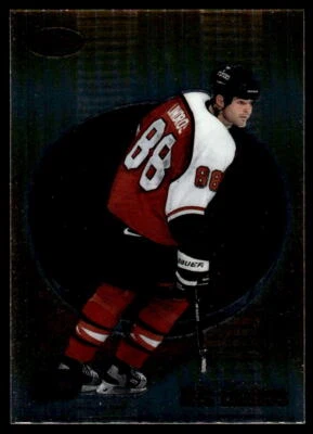 1998-99 Bowman's Best #42 Eric Lindros Philadelphia Flyers HOF - Image 1 of 2