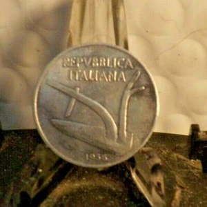 CIRCULATED 1956 10 LIRA ITALIAN COIN(72121)1....... - Picture 1 of 3