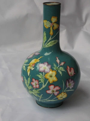 Emailie Vase China - Bild 1 von 4