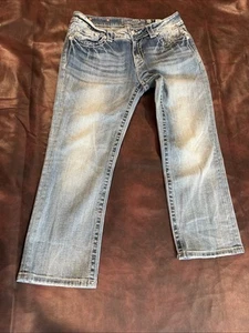 miss me capris size 32 Medium/ Light Wash Rhinestone Accent Tribal 25” Inseam - Picture 1 of 13