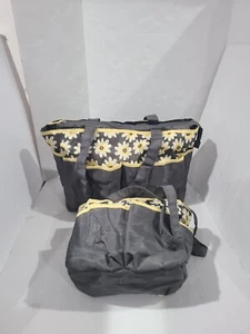 Baby boo diaper bag, daisy pattern with Storage Pockets. - Picture 1 of 15