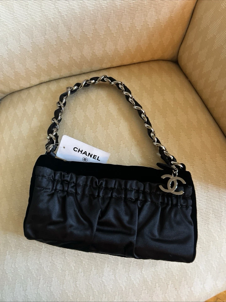 Bolso Clutch Social Chanel Terciopelo y Satén Foto 1 de 4