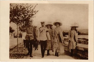 PC RUSSIAN ROYALTY ROMANOV IMPERIAL FAMILY ON A VISIT (a47868) - Picture 1 of 2