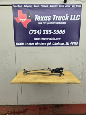 1999-2001 Ford F250 F350 F450 F550 Super Duty Windshield Wiper Motor & Wiper Lin - Image 1 of 4