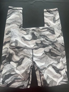 Define Your Inspiration Leggings Damen SM GEBRAUCHT, IN EINWANDFREIEM ZUSTAND schwarz beige weiß - Bild 1 von 5