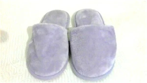 Alcove Lavender Short Faux Fur Slippers Women Size S/M All Fur Textured Rub Botm - Picture 1 of 5