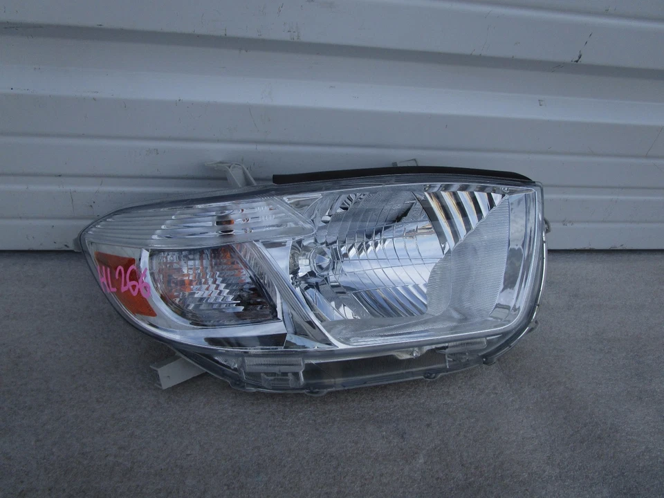 Faro pasajero derecho Toyota Highlander Depo 2008 2009 2010 08 09 10 Foto 1 de 4