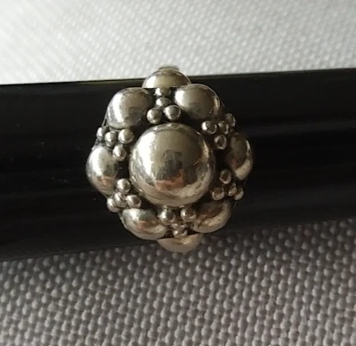 RING silver flower blossom motif 5 skinny band balls beads cluster 925 stamped - Image 1 of 4