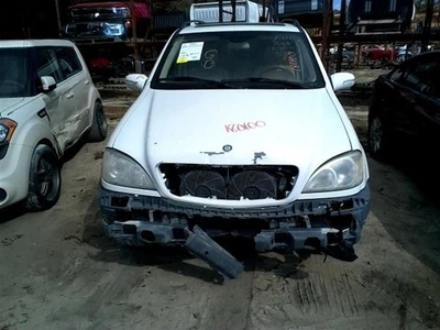 Fuse Box Engine 163 Type ML500 Fits 98-05 MERCEDES ML-CLASS 318022 - Image 1 of 4