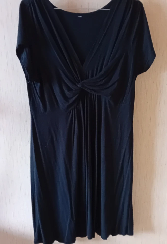 Robe Noire Drapée Cache Coeur M&S  Mode T42/44 - Photo 1/4