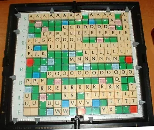 4 for 99p REPLACEMENT SCRABBLE TILES HARD CASE TRAVEL BLACK LETTERS CREAM TILES - Picture 1 of 2