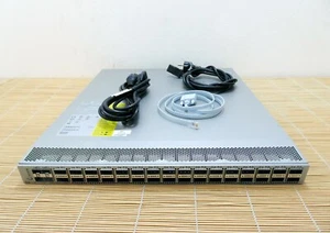 Cisco N3K-C3132Q-40GX Nexus 3132Q-X 32 QSFP+ ports N3K-BAS1K9 1RU front to back - Bild 1 von 1