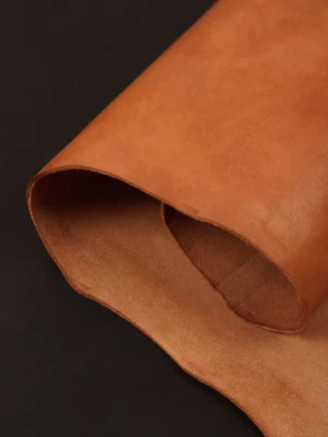 Premium Cinnamon Brown Full Grain Leather, 100% Genuine – Veg Tan - 2 m2, 1.8 mm - Image 1 of 4