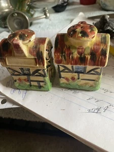pair of salt and pepper shakers of a house made in Japan very old  - Picture 1 of 5