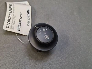 Commande chauffage additionnel arrière - Citroen C8 / Peugeot 807 - Picture 1 of 3