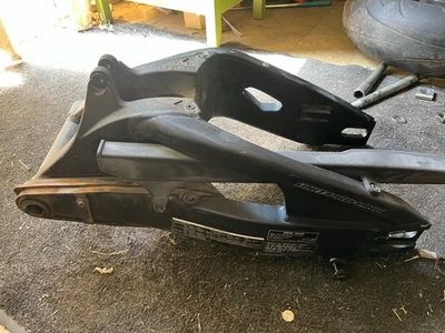 Brazo oscilante trasero y suspensión Honda Cbr 1000rr 2008-2016 - buen estado Foto 1 de 4