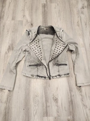 Chaqueta de Moto Romeo and Juliet Couture Gris Lavada con Ácido y Tachuelas Talla Grande Foto 1 de 4
