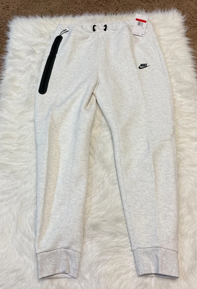 Nike Sportswear Tech Fleece Joggers Pants Men’s XL Birch White FB8002-051