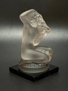 Vintage Lalique France Crystal Floreal Nude with Flowers Figurine. - Picture 1 of 20