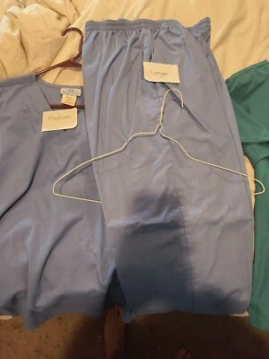 Nurses Scrubs Unused Washed 1st SB Brand. 4 peice set - Image 1 of 4