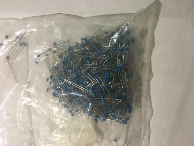 Condensador radial cerámico RPE110X7R471K100V (100 cantidades) 470 pf 100 voltios X7R (W3) Foto 1 de 3