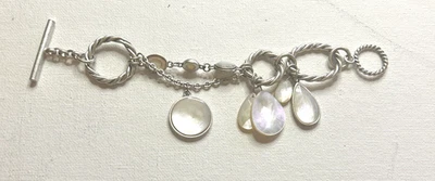 Kenneth Cole Eslabones Tono Plateado con Piedras Blancas/Dijes de Vidrio Pulsera Palanca 6" Foto 1 de 4