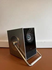 LG CineBeam Q HU710PB 4K UHD Smart Portable Laser Projector - Picture 1 of 5