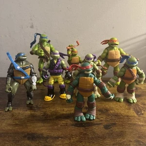 LOT Of 8 Teenage Mutant Ninja Turtles Action Figures TMNT LOT OF 8 - Picture 1 of 3