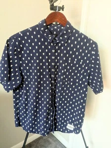Medium Rooster Teeth Button Up Shirt - Picture 1 of 3