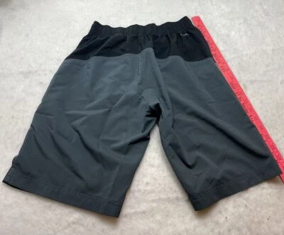 Pantalones Cortos de Tablero REEBOK Talla S Gris Negro Playdry Cordón Bolsillo con Cremallera Foto 1 de 4