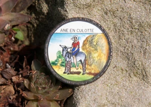 SMALL VINTAGE HAND MADE ENAMEL BADGE # SAINT MATIN ANE EN CULOTTE FRANCE - Picture 1 of 2