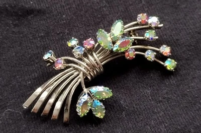 1950s Brooch Vintage Gemstones Rhinestones Bouquet of Flowers 6cm Wide - Image 1 of 3