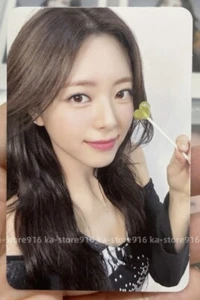 Tarjeta fotográfica oficial ITZY Yuna The 9th Mini Album Gold Makestar MS POB - Imagen 1 de 3