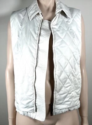 COLETE ACOLCHOADO BRANCO BURBERRY, FORRO XADREZ, BOLSOS LEVES SEM MANGAS - Imagem 1 de 4