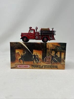 Matchbox Models Of Yesteryear YFE17 1939 Bedford Pump And Hose Truck Fire Engine - Image 1 of 4